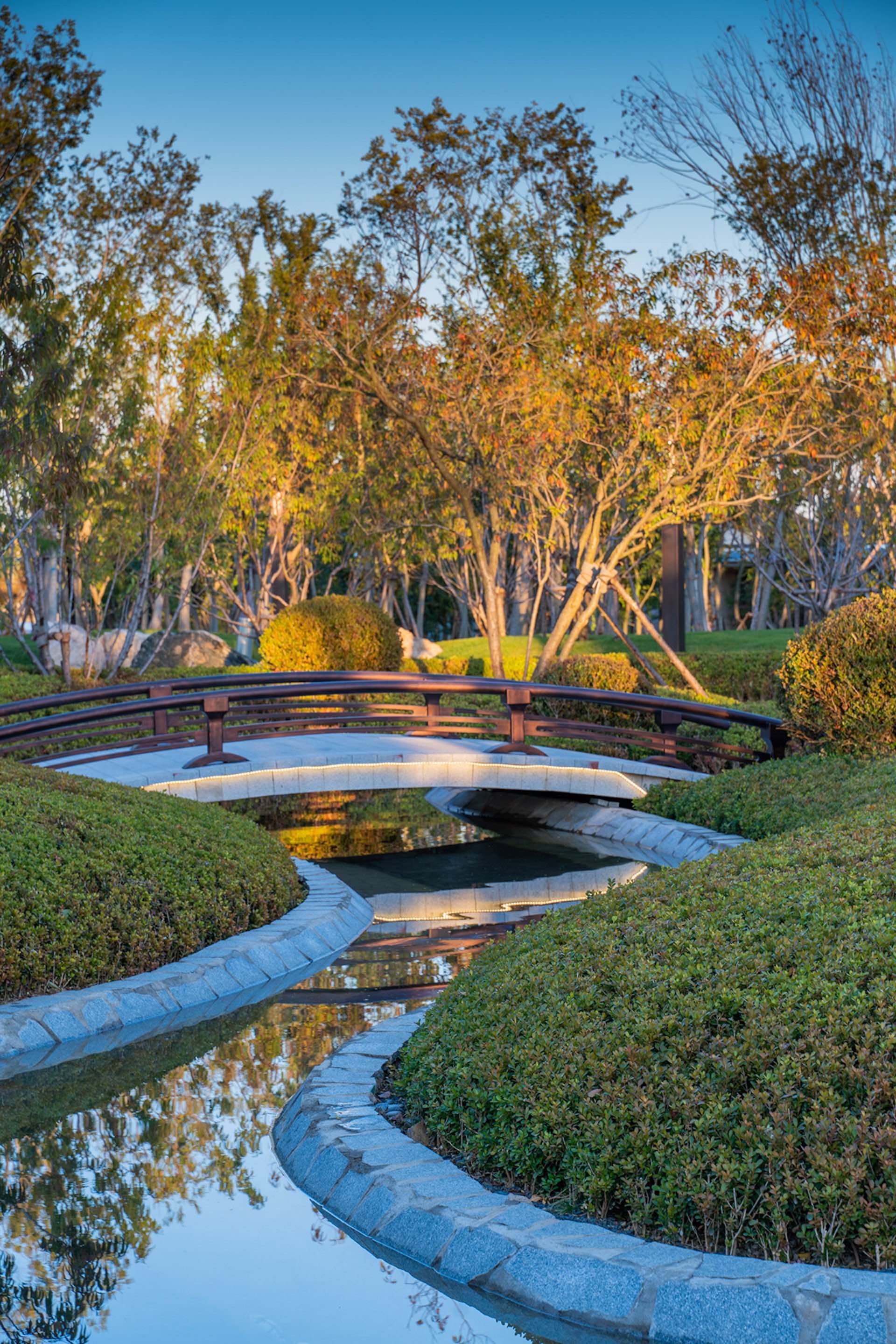MUSE Design Winners - Dalian Palace Lake Landscape Design