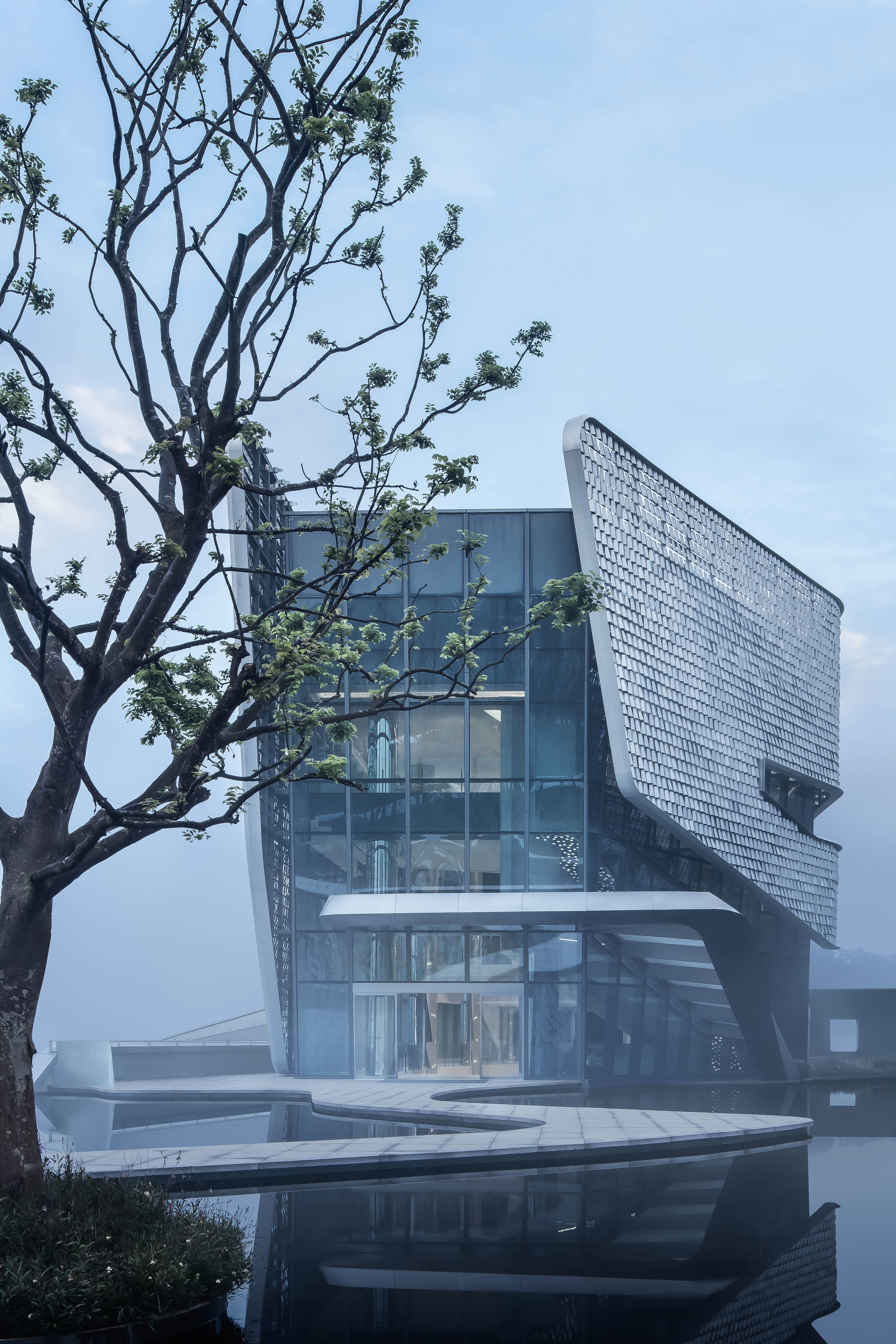 MUSE Design Winners - CHONGQING LUYUE JIANGCHENG ART CENTER