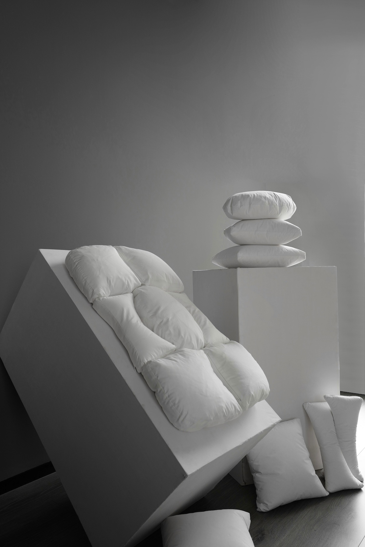 MUSE Design Winners - SIDANDA Seven-piece Balance Goose Down Pillow